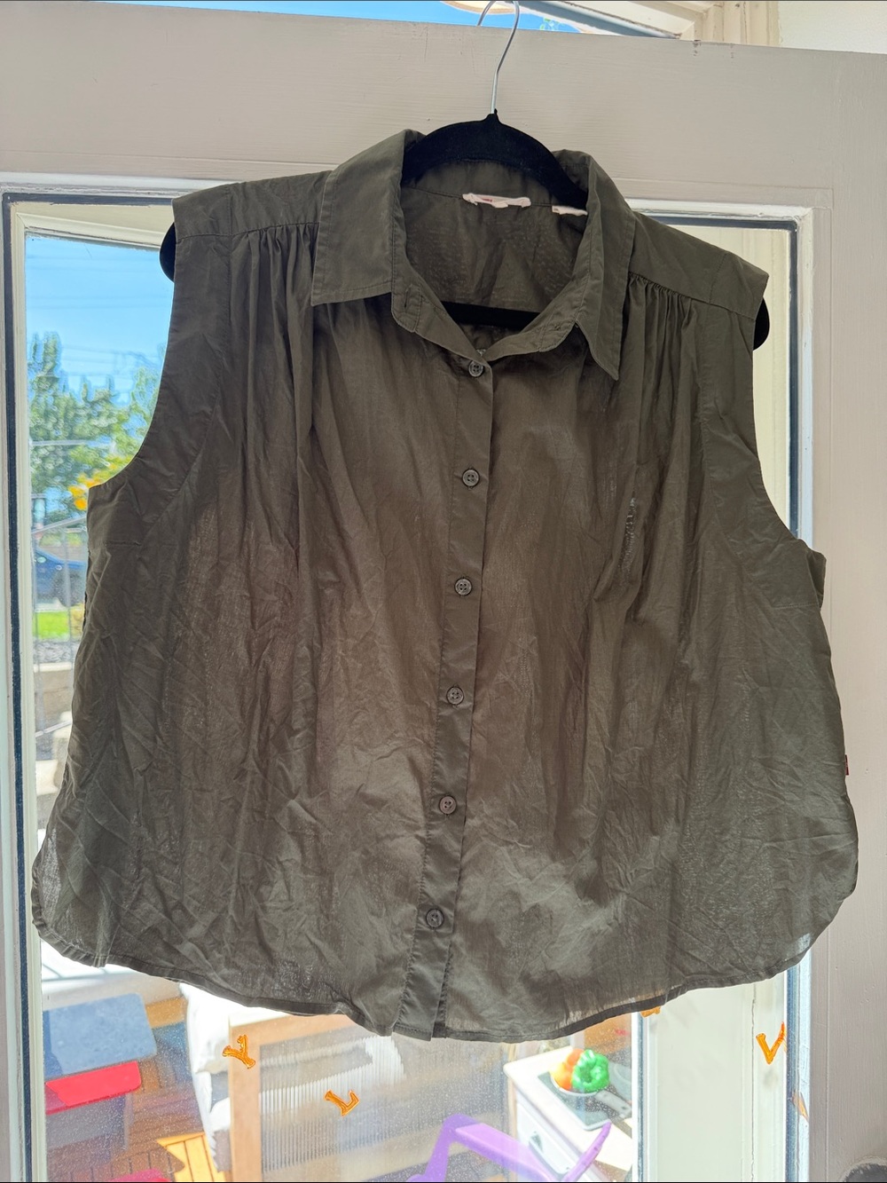 Levi's Olive Button-Front Sleeveless Shirt